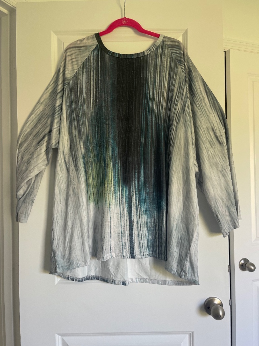 Women’s Plus Size Long Sleeved Shirt Size 5XL